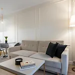 Golden Luxe - Mennica - Business & Center