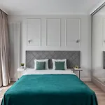 Golden Luxe - Mennica - Business & Center Апартаменты