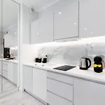 Golden Luxe - Mennica - Business & Center
