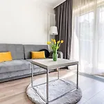 Golden Luxe - Mennica - Business & Center
