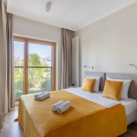 Golden Luxe - Mennica - Business & Center *