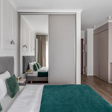 Golden Luxe - Mennica - Business & Center *