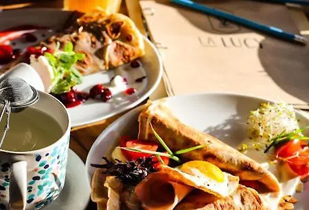 Golden Luxe - Mennica - Business & Center