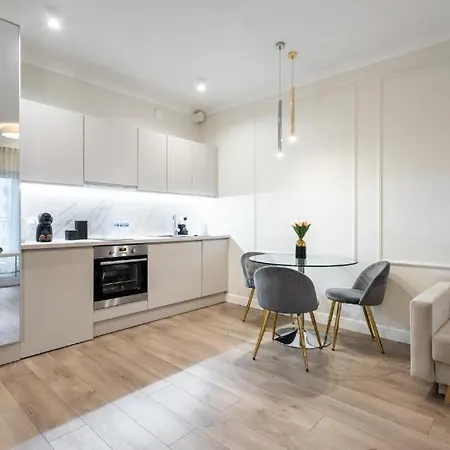 Golden Luxe - Mennica - Business & Center * Varşova