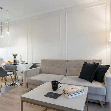 Golden Luxe - Mennica - Business & Center