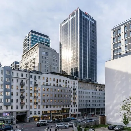 Golden Luxe - Mennica - Business & Center
