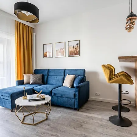 Golden Luxe - Mennica - Business & Center *