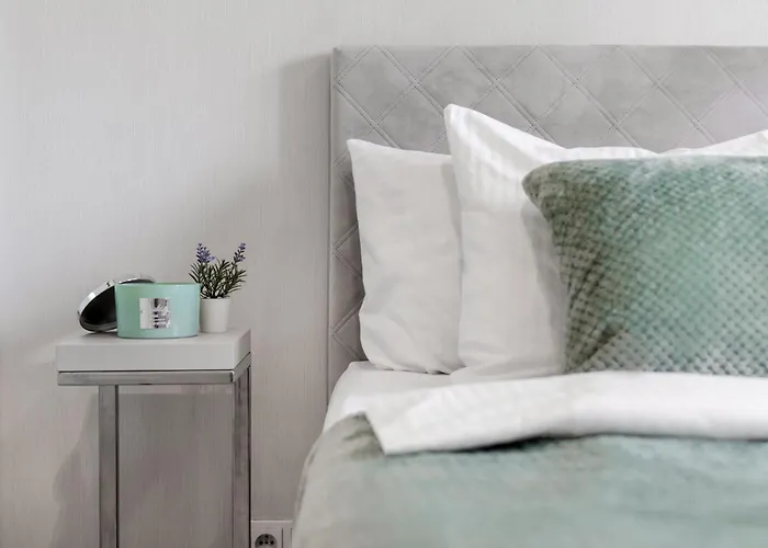 Golden Luxe - Mennica - Business & Center *