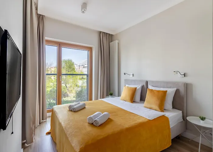 Golden Luxe - Mennica - Business & Center *