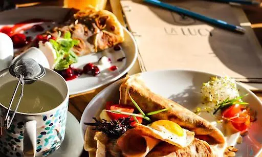 Golden Luxe - Mennica - Business & Center