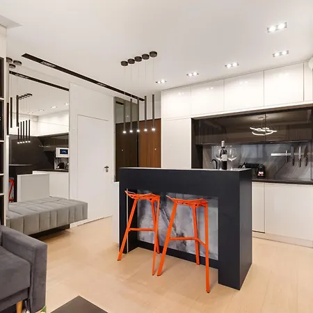 Golden -city Center - Mennica Apartment *