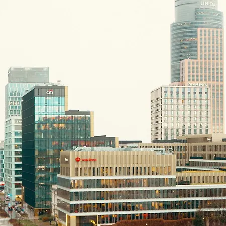 Golden -city Center - Mennica Apartment *